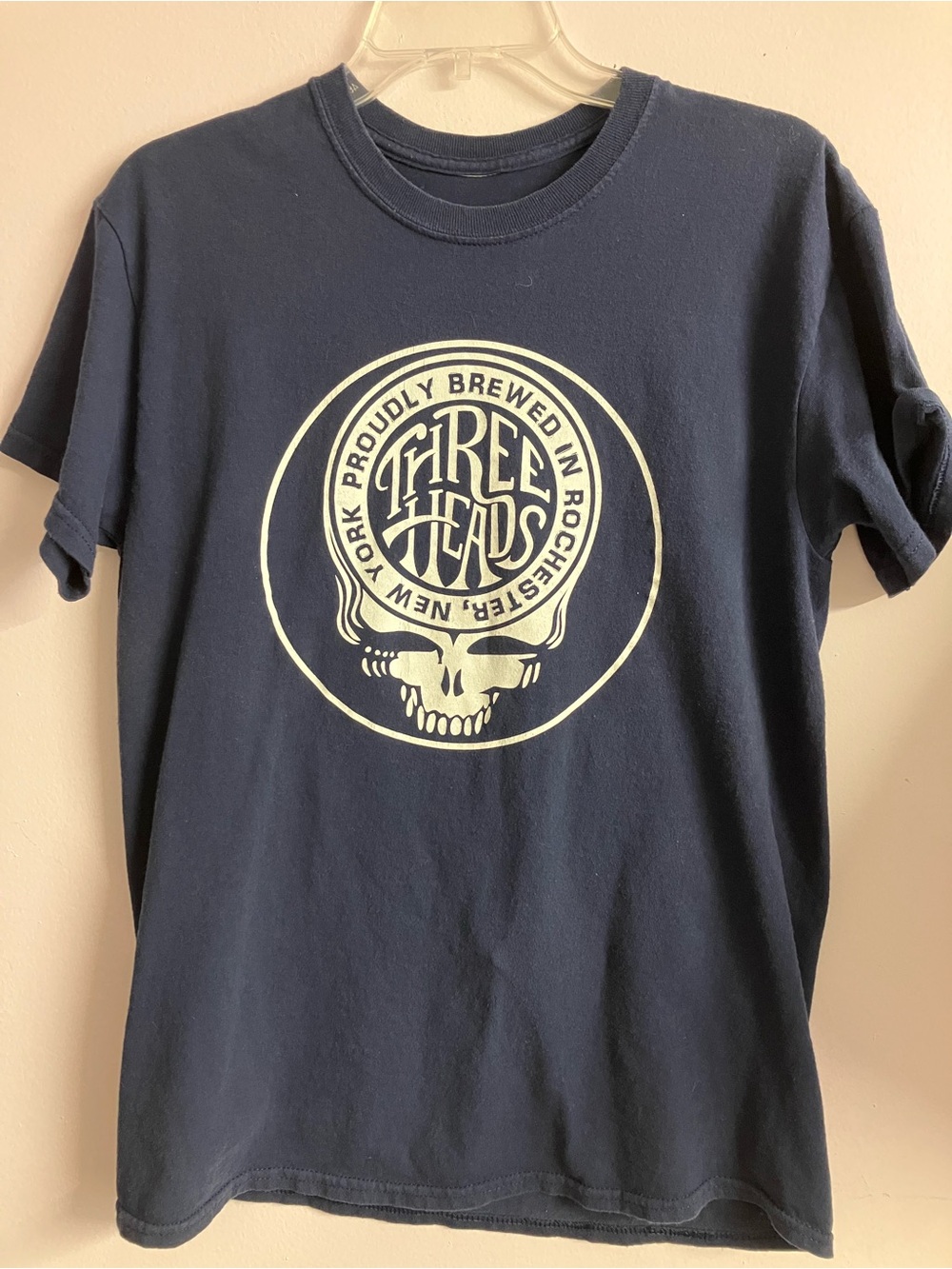 Men’s Three Heads Brewing, Rochester, NY T Shirt, Medium, Navy Blue/White